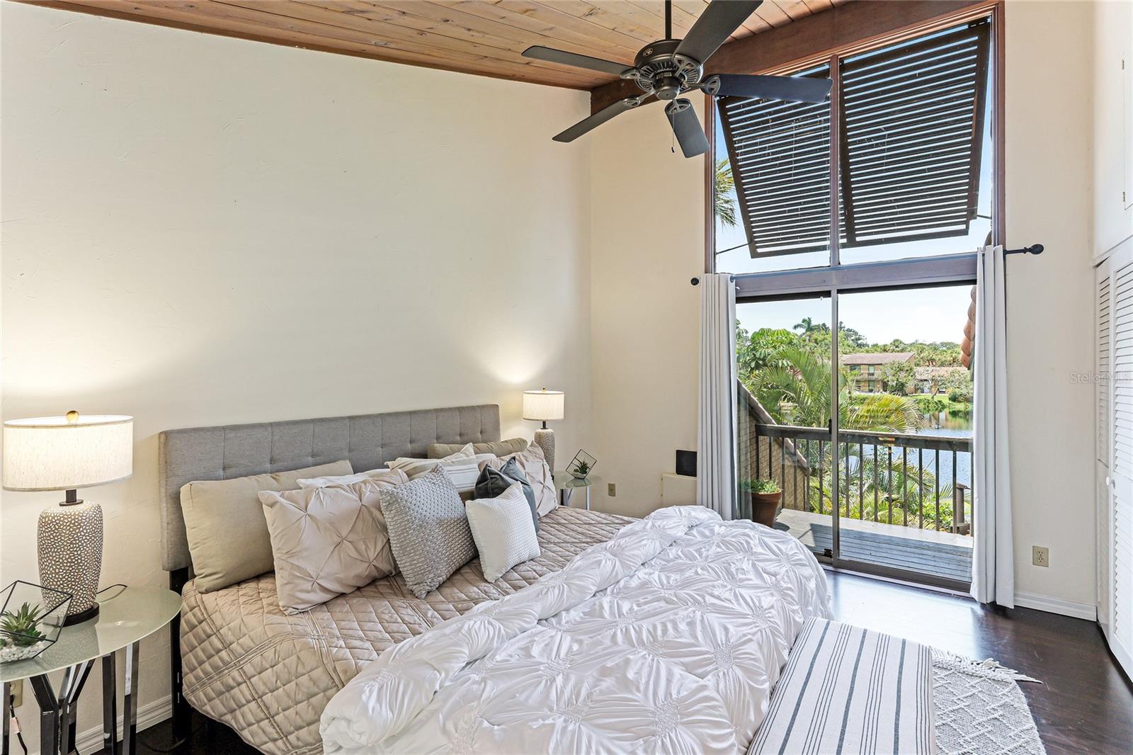 SANDY COVE - Residential Lease