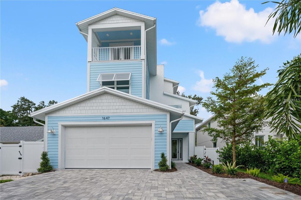 Photo of 1647 Siesta Drive, Sarasota, FL 34239 (MLS # A4677394)