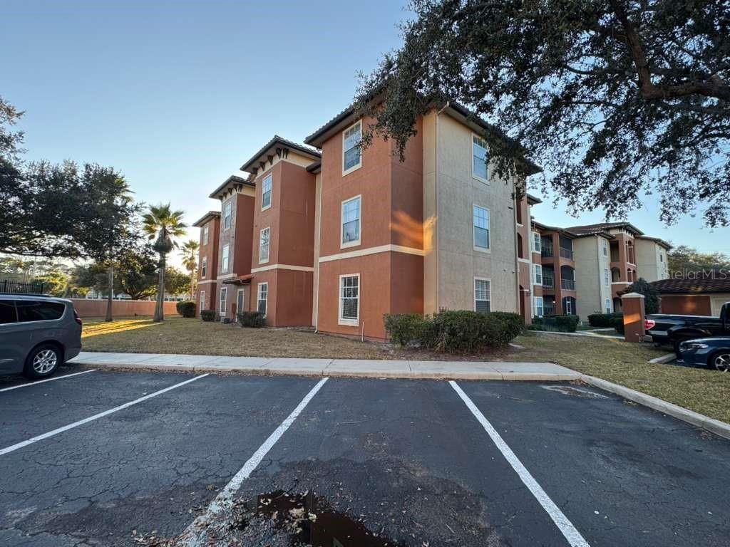 Photo of 5560 Metrowest Boulevard #201, Orlando, FL 32811 (MLS # O6384629)