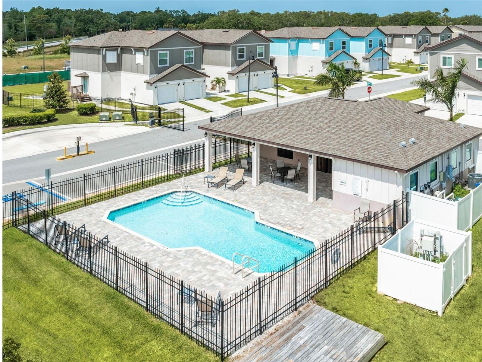 WHITNEY TOWNHOMES LOT 1-4 & 17-40 - Land