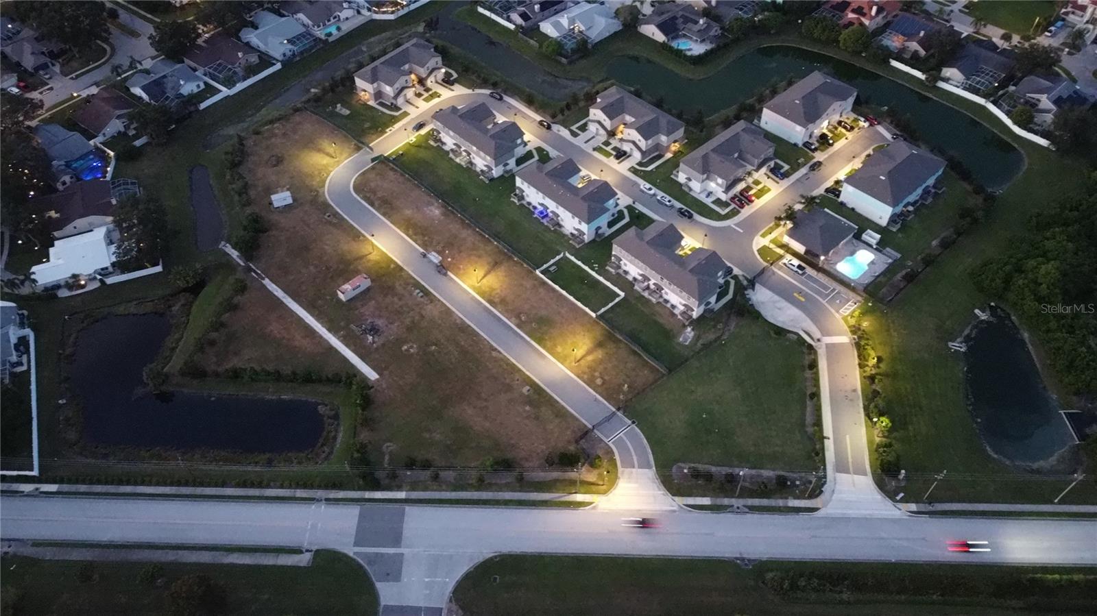 WHITNEY TOWNHOMES LOT 1-4 & 17-40 - Land