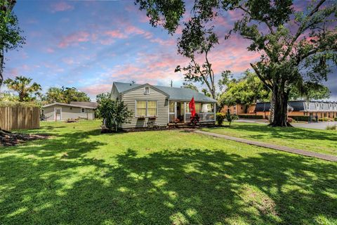 Photo of 901 Cornelius Avenue, Tampa, FL 33603 (MLS # TB8418672)