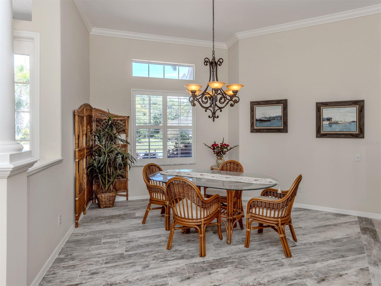 CALUSA LAKES - Residential