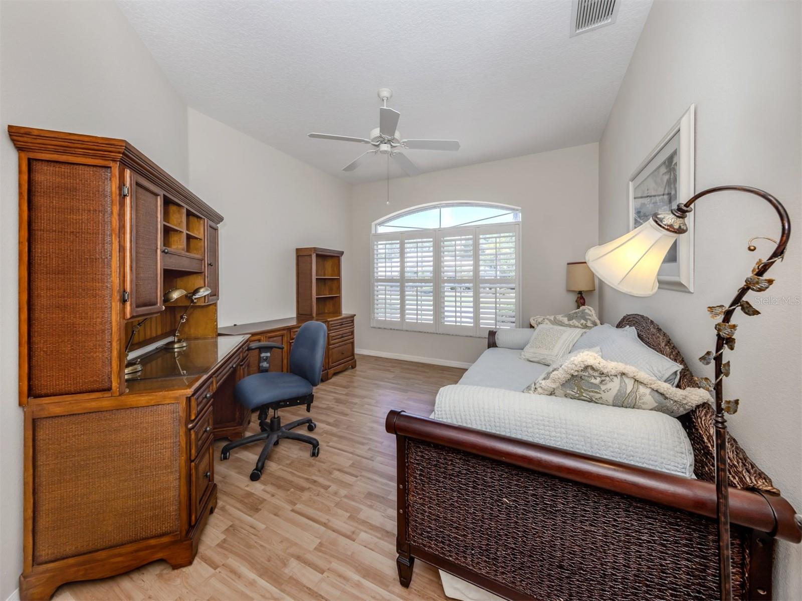 CALUSA LAKES - Residential