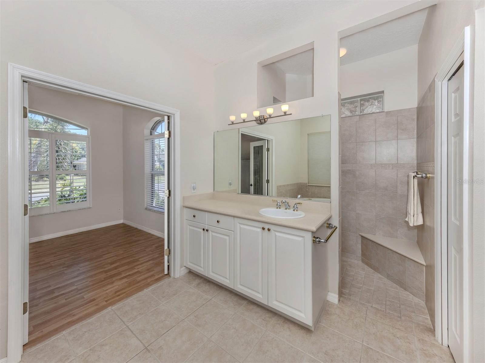 CALUSA LAKES - Residential