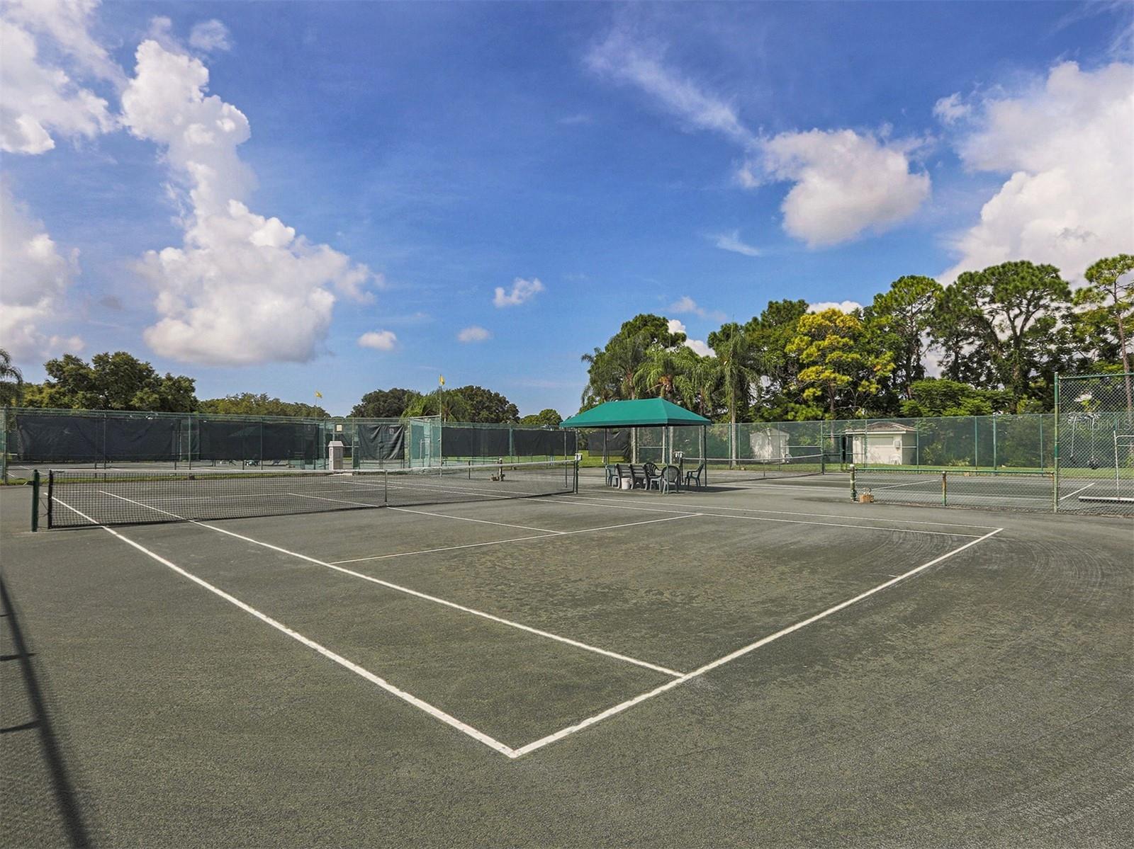 CALUSA LAKES - Residential