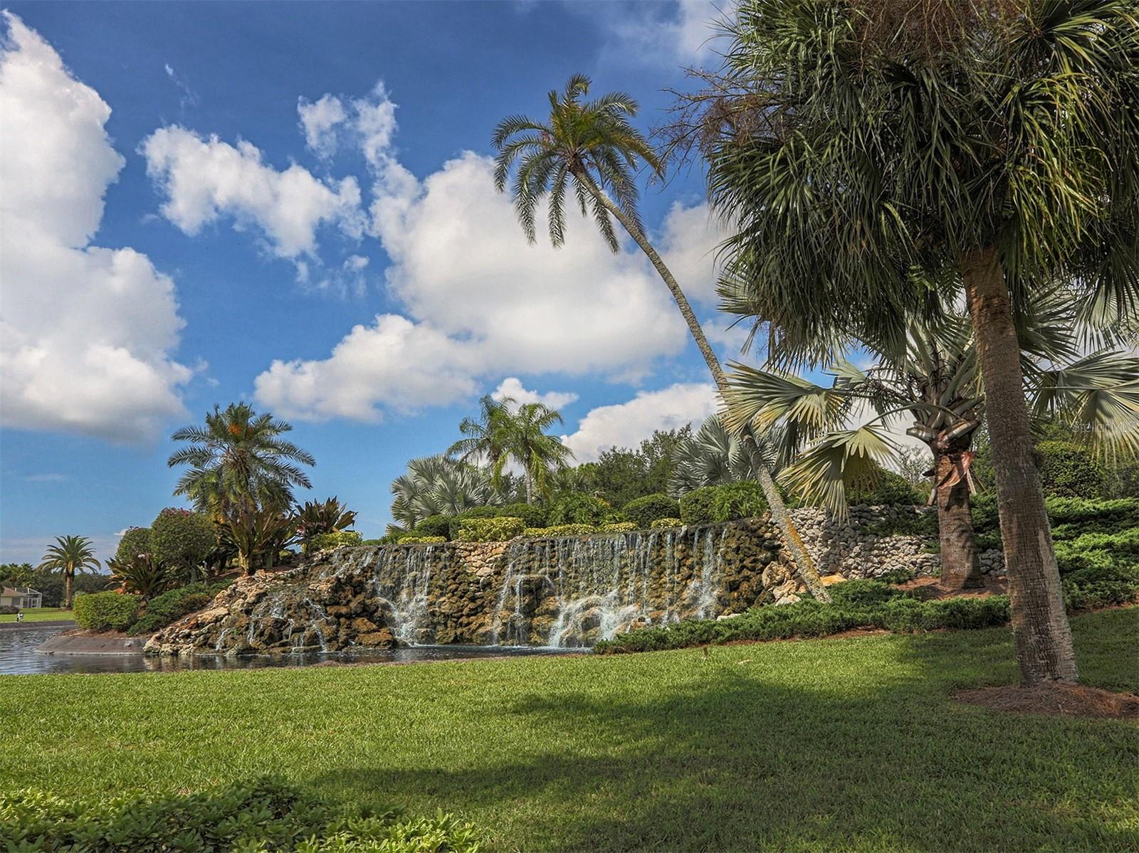 CALUSA LAKES - Residential