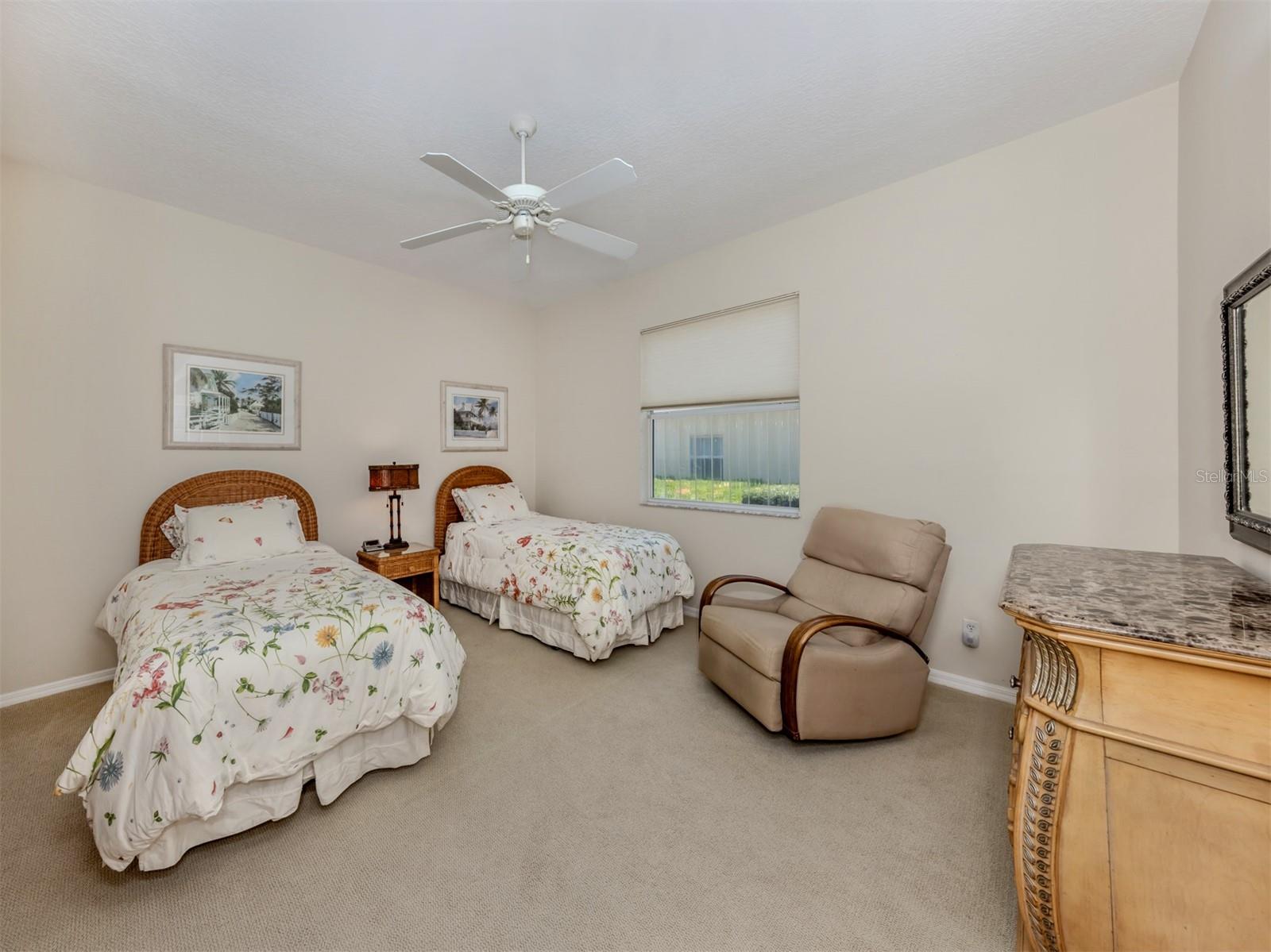 CALUSA LAKES - Residential