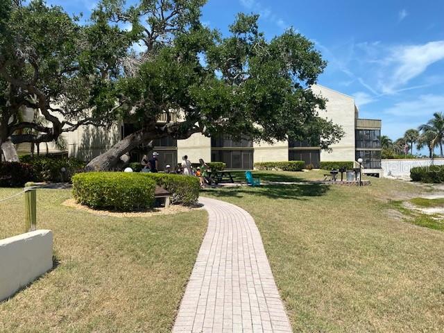 BAY OAKS - Residential