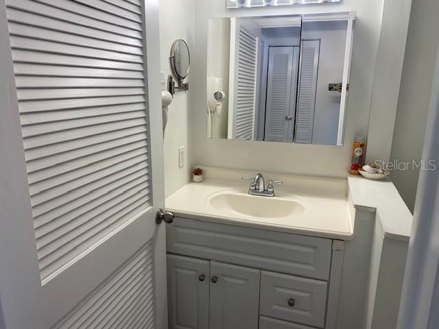 BAY OAKS - Residential