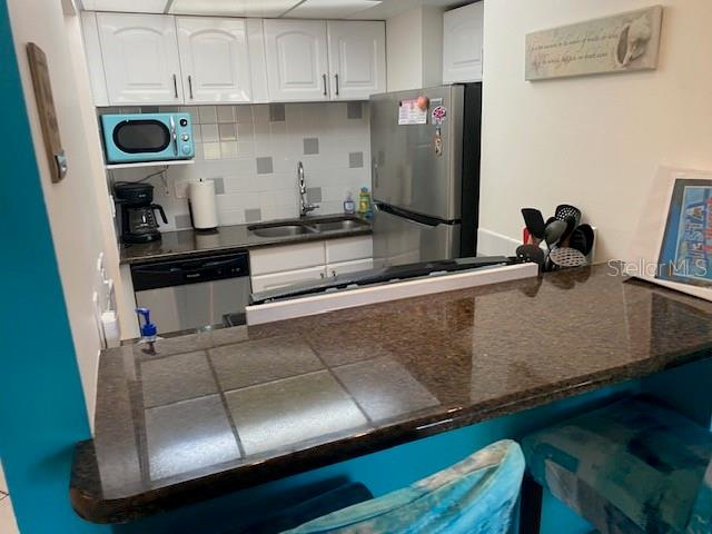 BAY OAKS - Residential