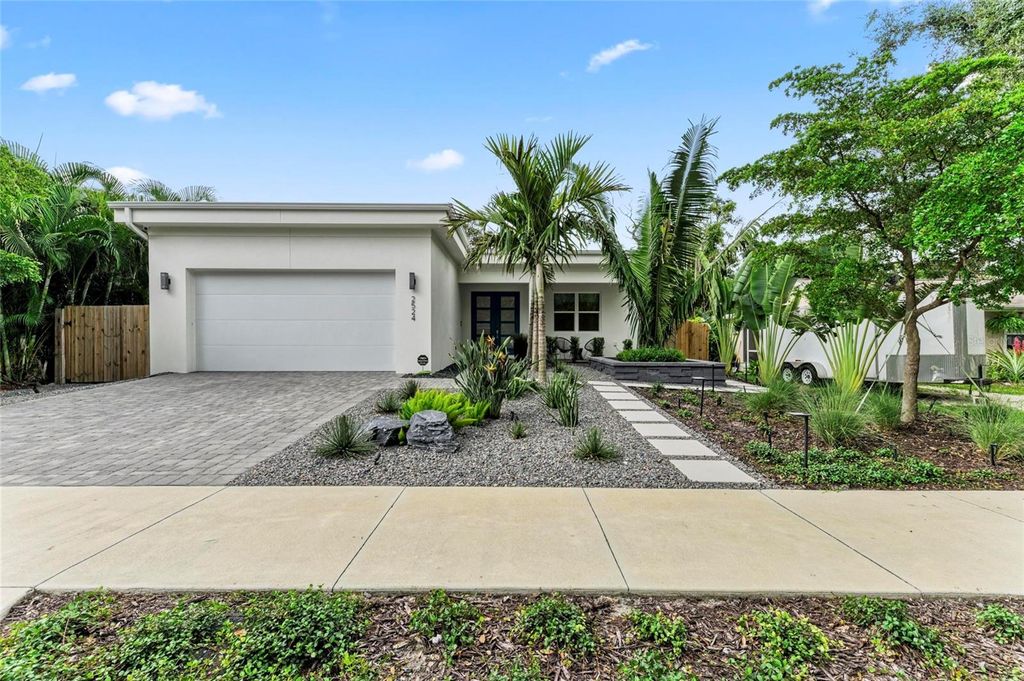 Photo of 2524 Arlington Street, Sarasota, FL 34239 (MLS # A4665559)