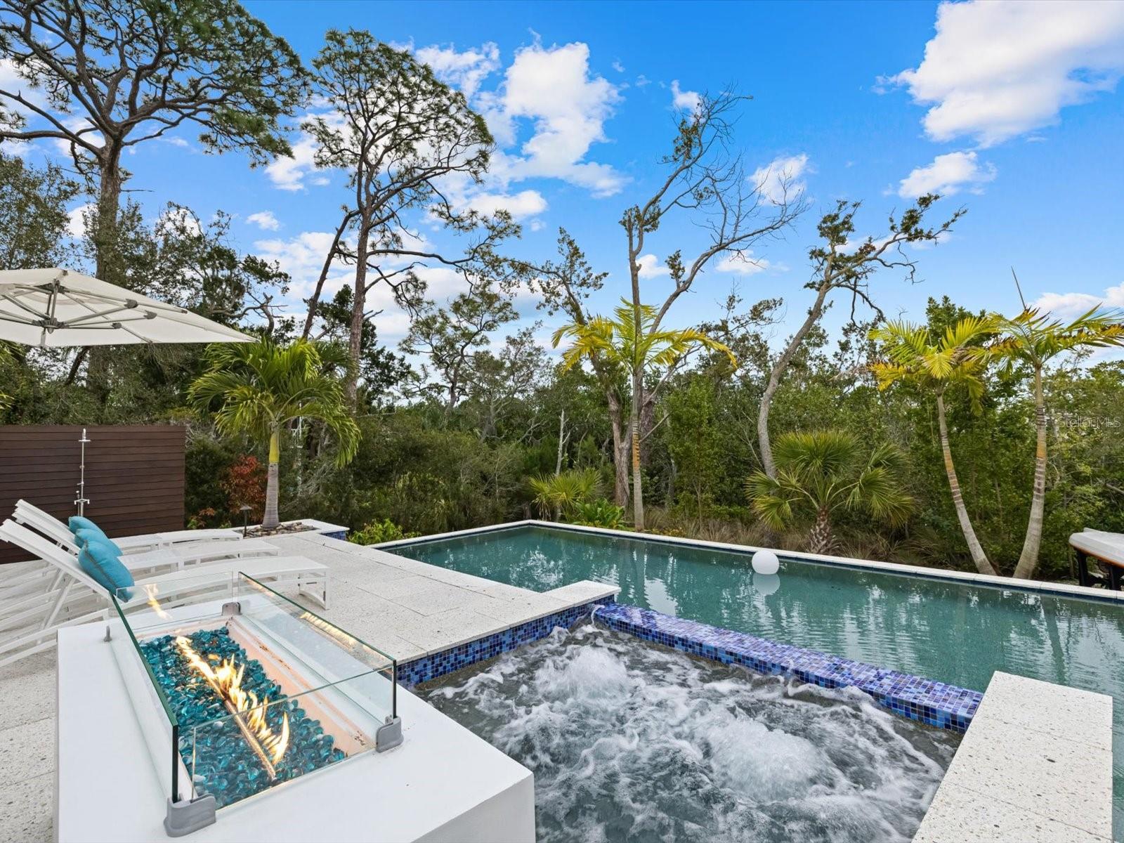 EAGLE POINT CLUB THE - Residential