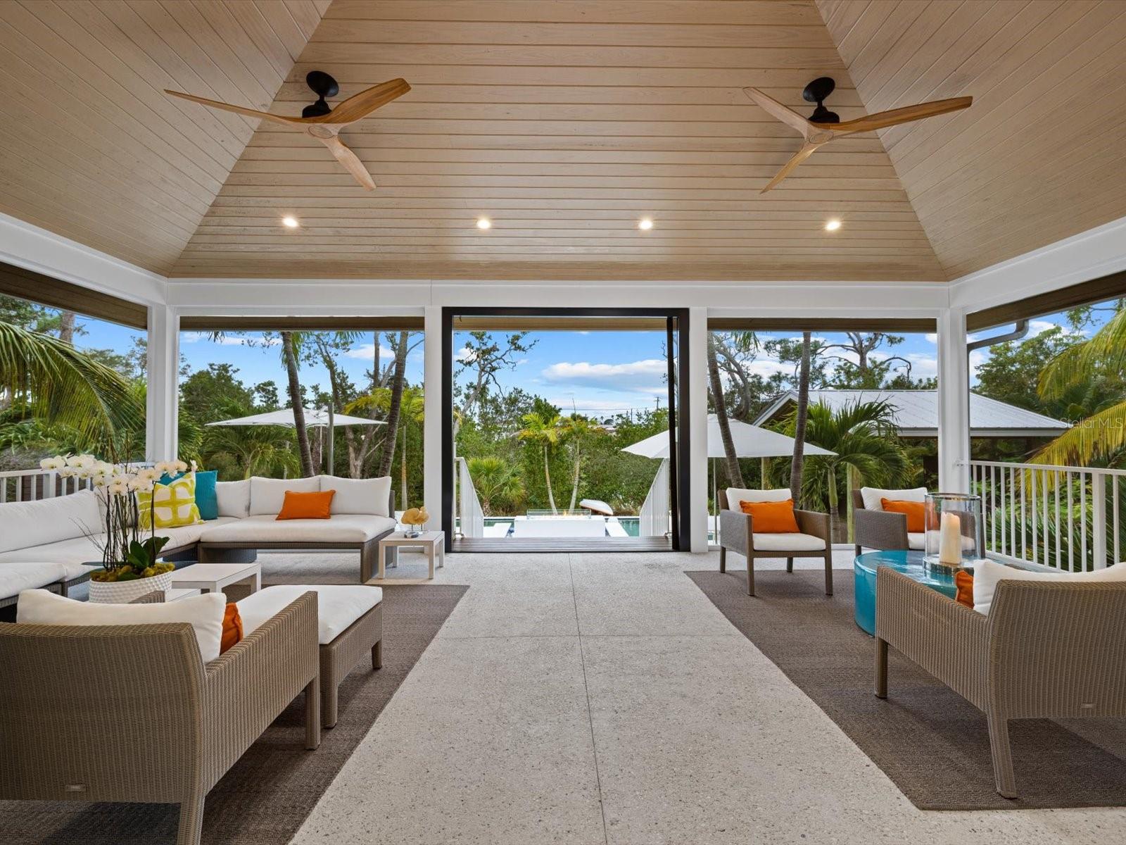 EAGLE POINT CLUB THE - Residential