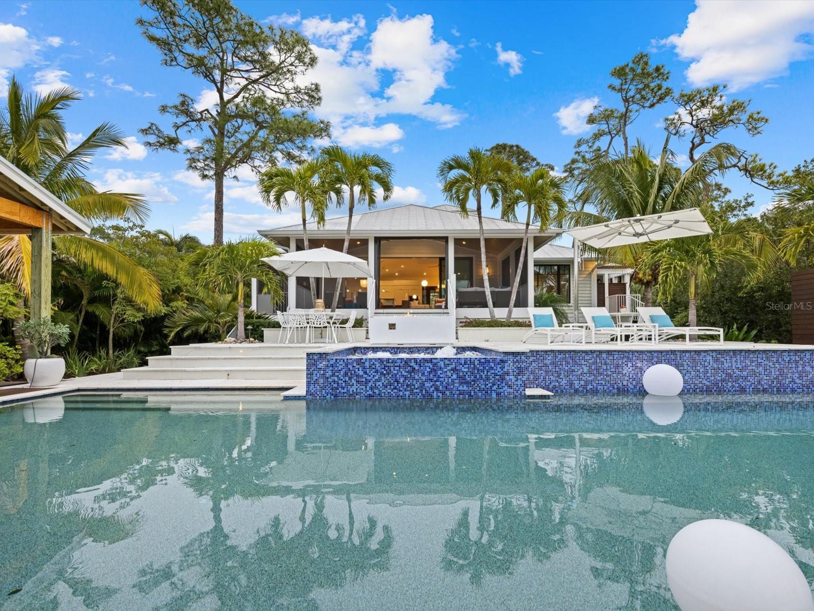 EAGLE POINT CLUB THE - Residential