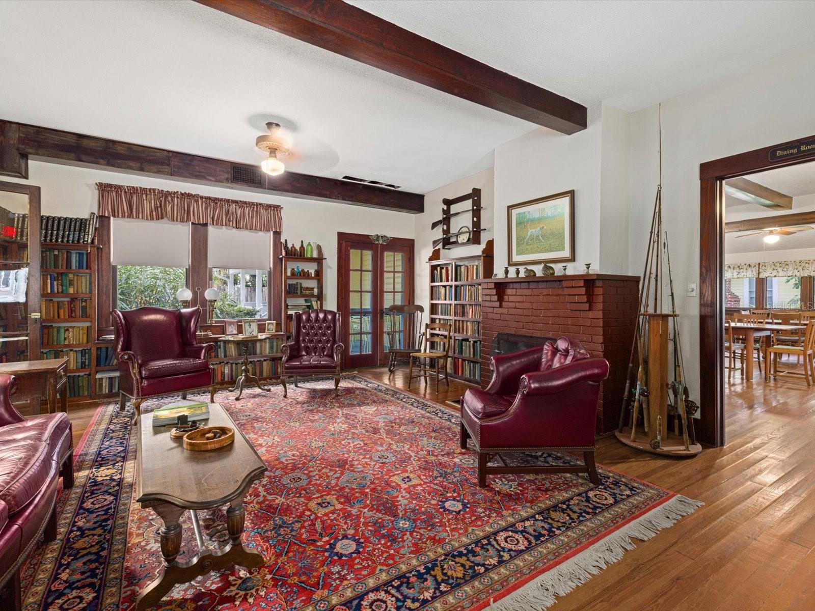 EAGLE POINT CLUB THE - Residential