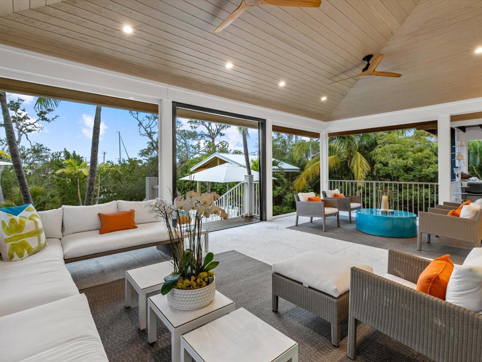 EAGLE POINT CLUB THE - Residential