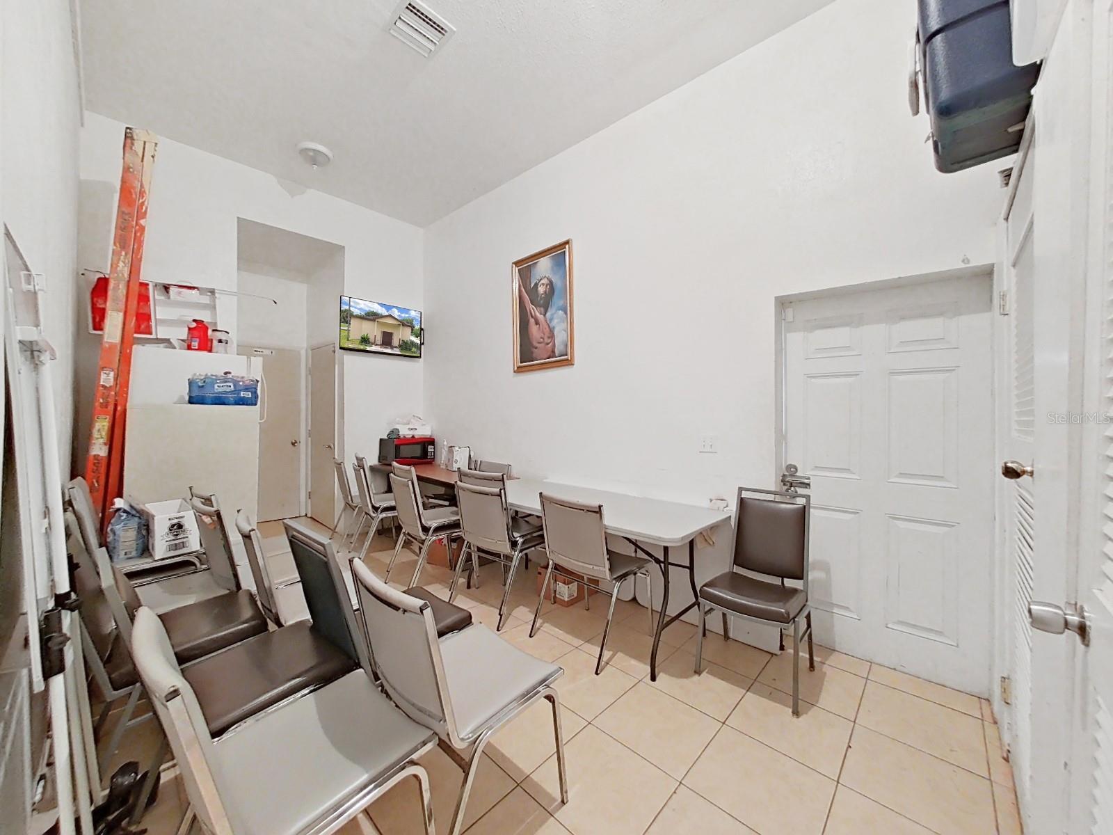EASTERN HEIGHTS - Commercial Sale