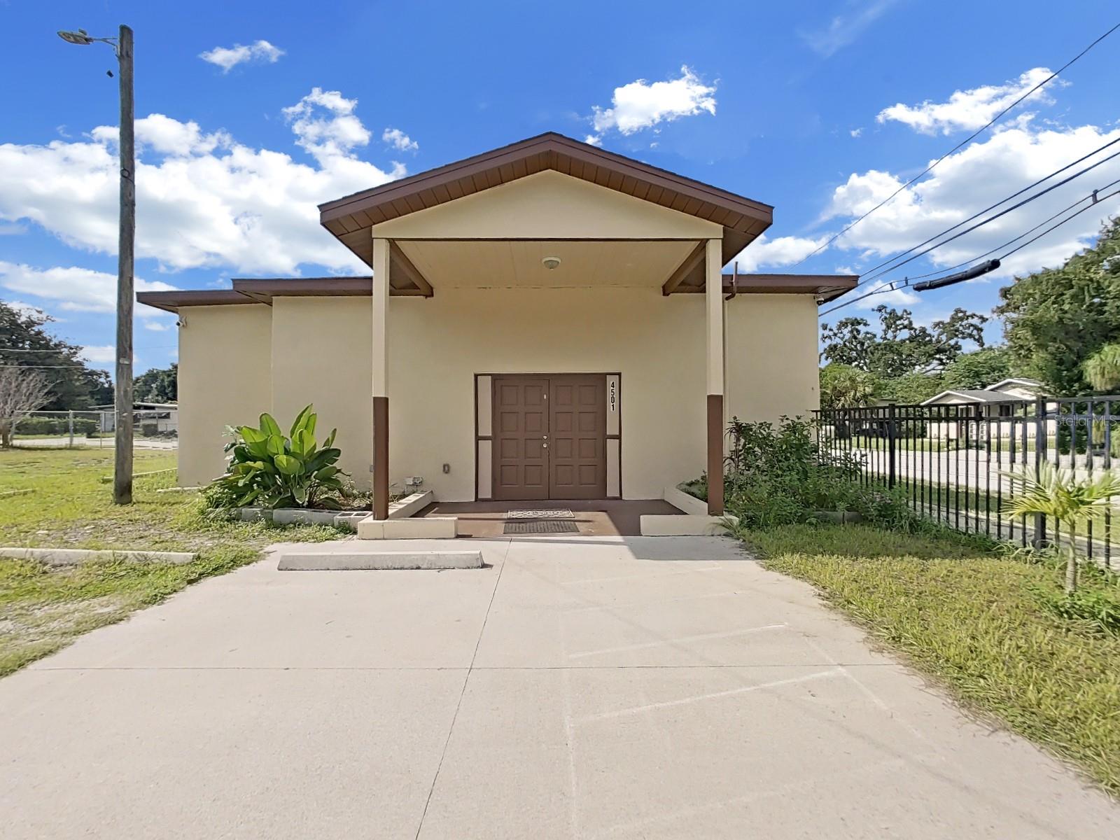 EASTERN HEIGHTS - Commercial Sale