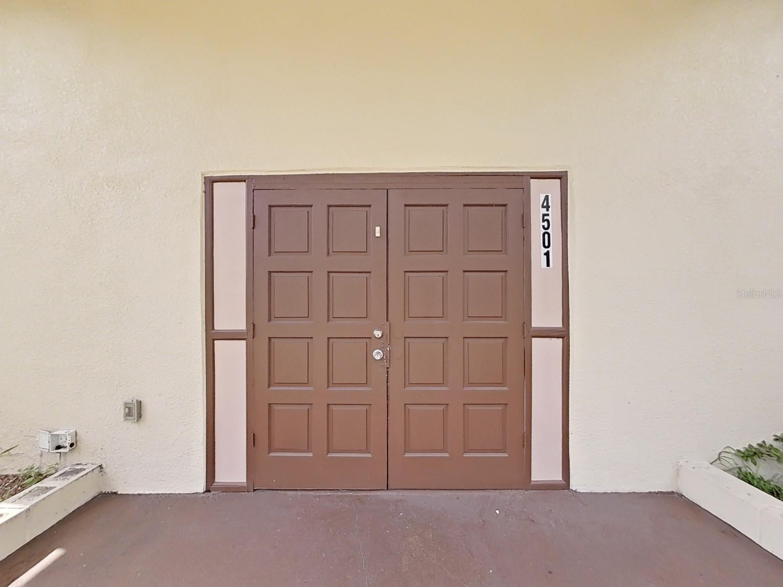 EASTERN HEIGHTS - Commercial Sale