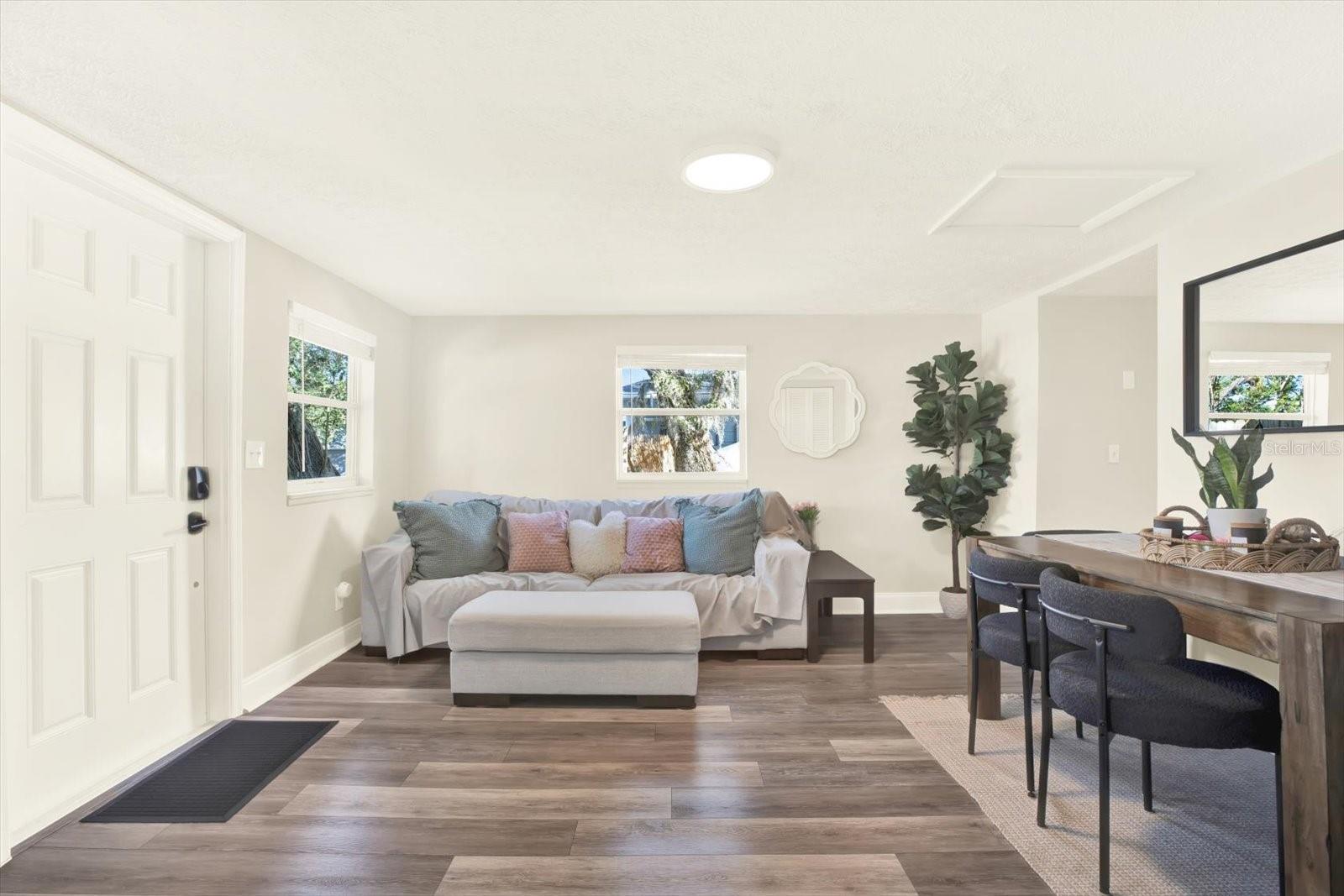 HODGES SHADY GROVE - Residential