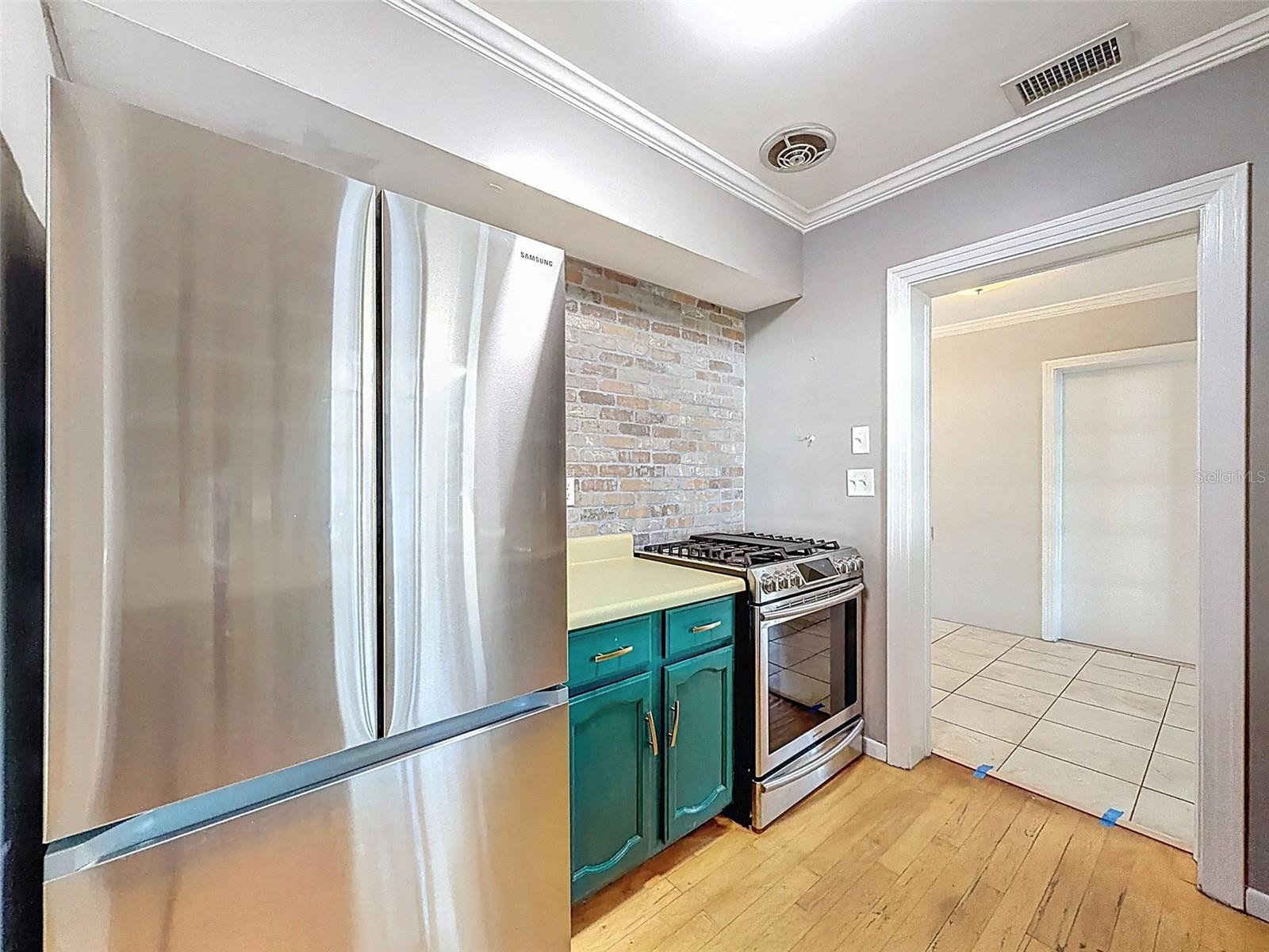 SKY CREST UNIT 3 - Residential