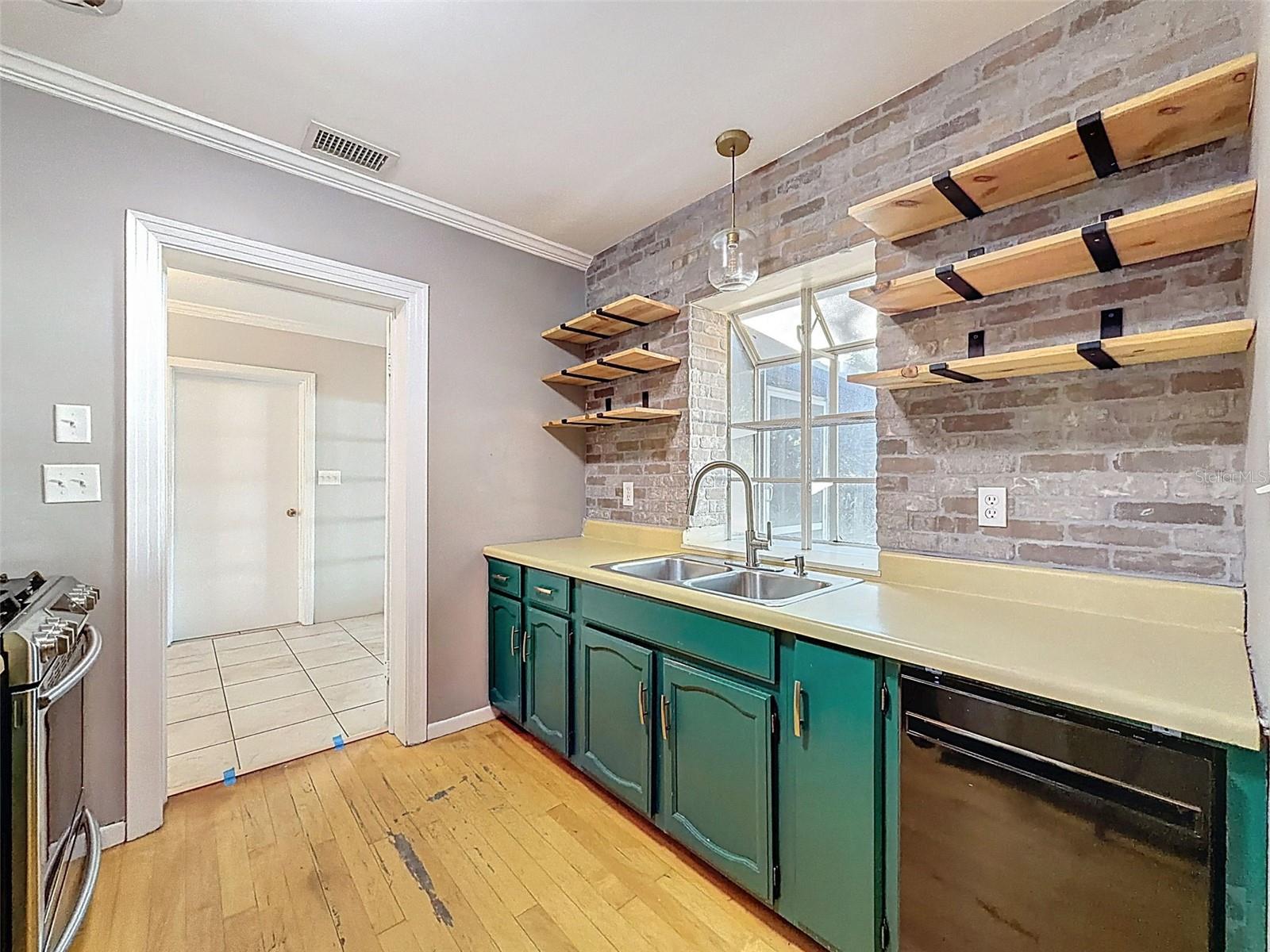 SKY CREST UNIT 3 - Residential