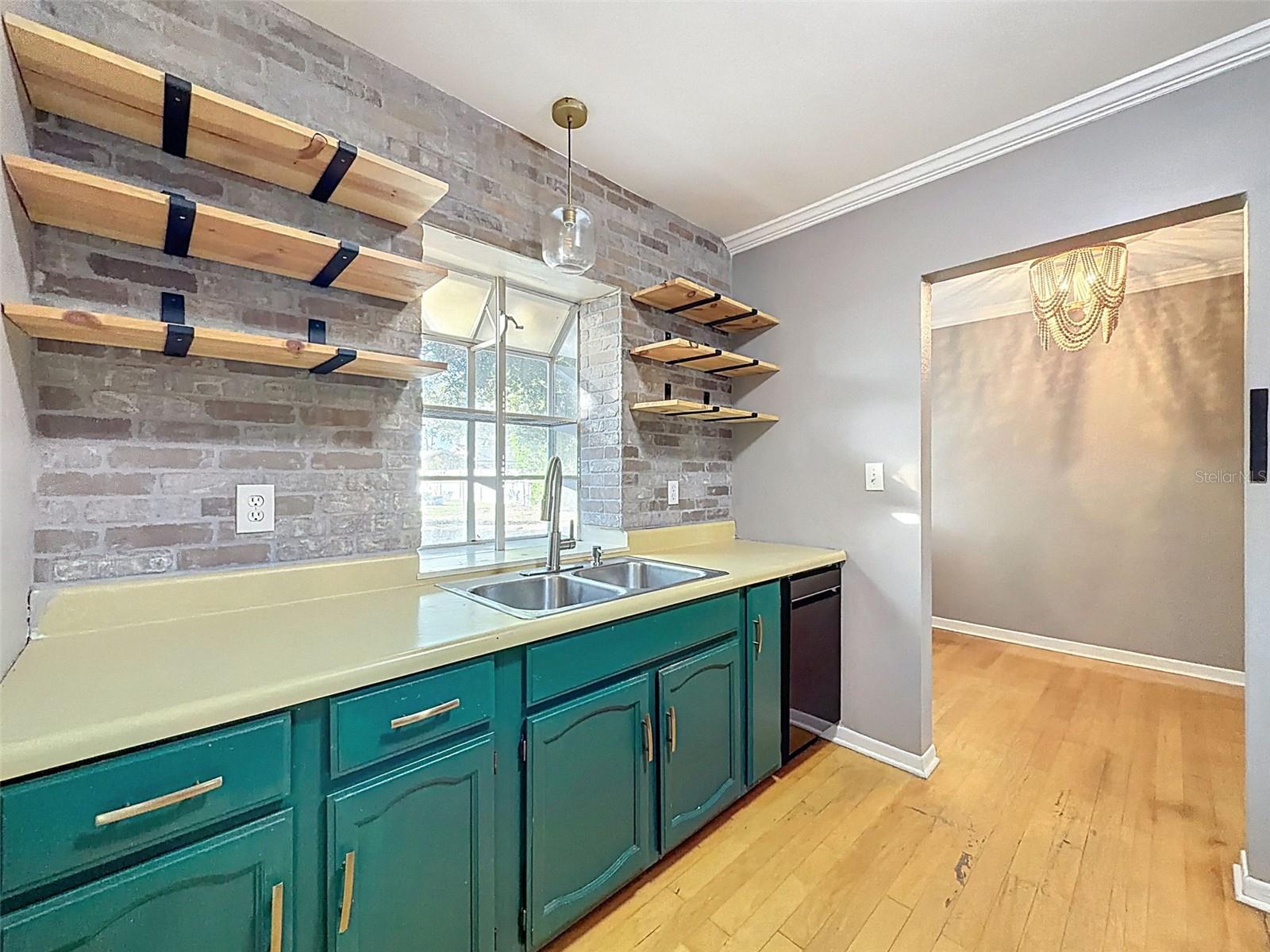 SKY CREST UNIT 3 - Residential