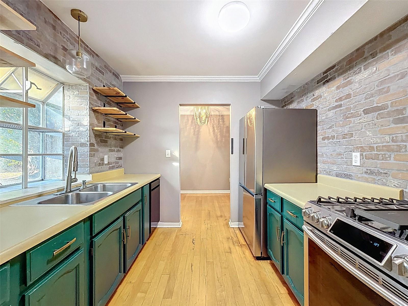 SKY CREST UNIT 3 - Residential