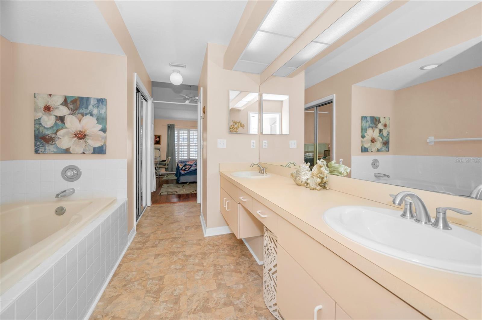 OVERLOOK - Residential