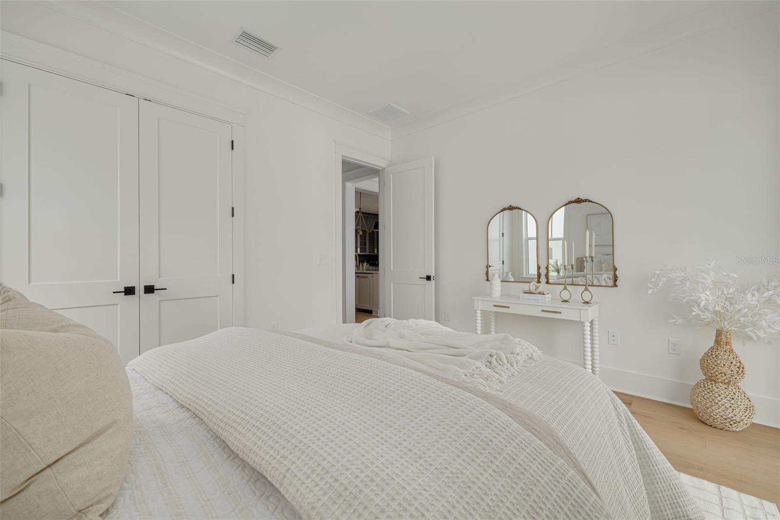 SNELL ISLE BRIGHTBAY - Residential