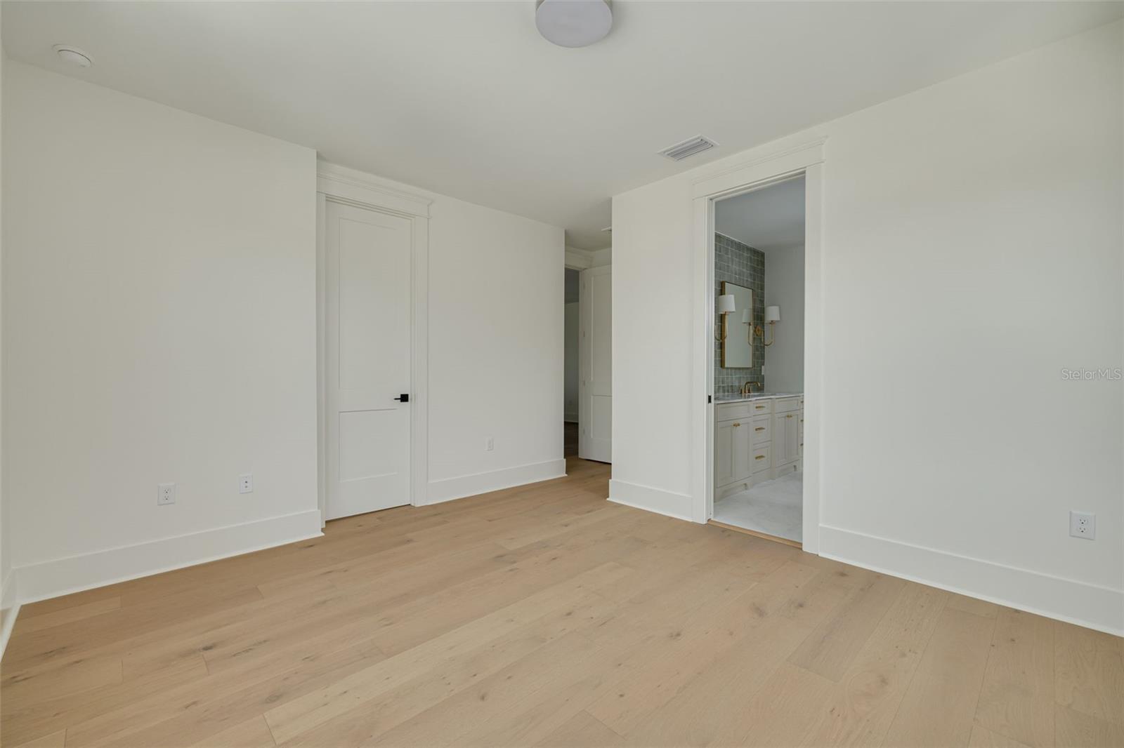 SNELL ISLE BRIGHTBAY - Residential