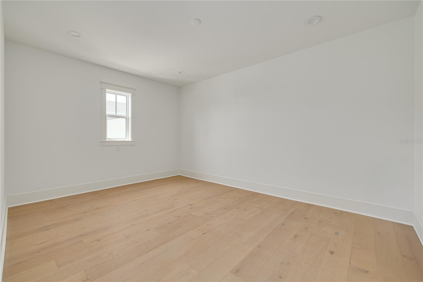 SNELL ISLE BRIGHTBAY - Residential