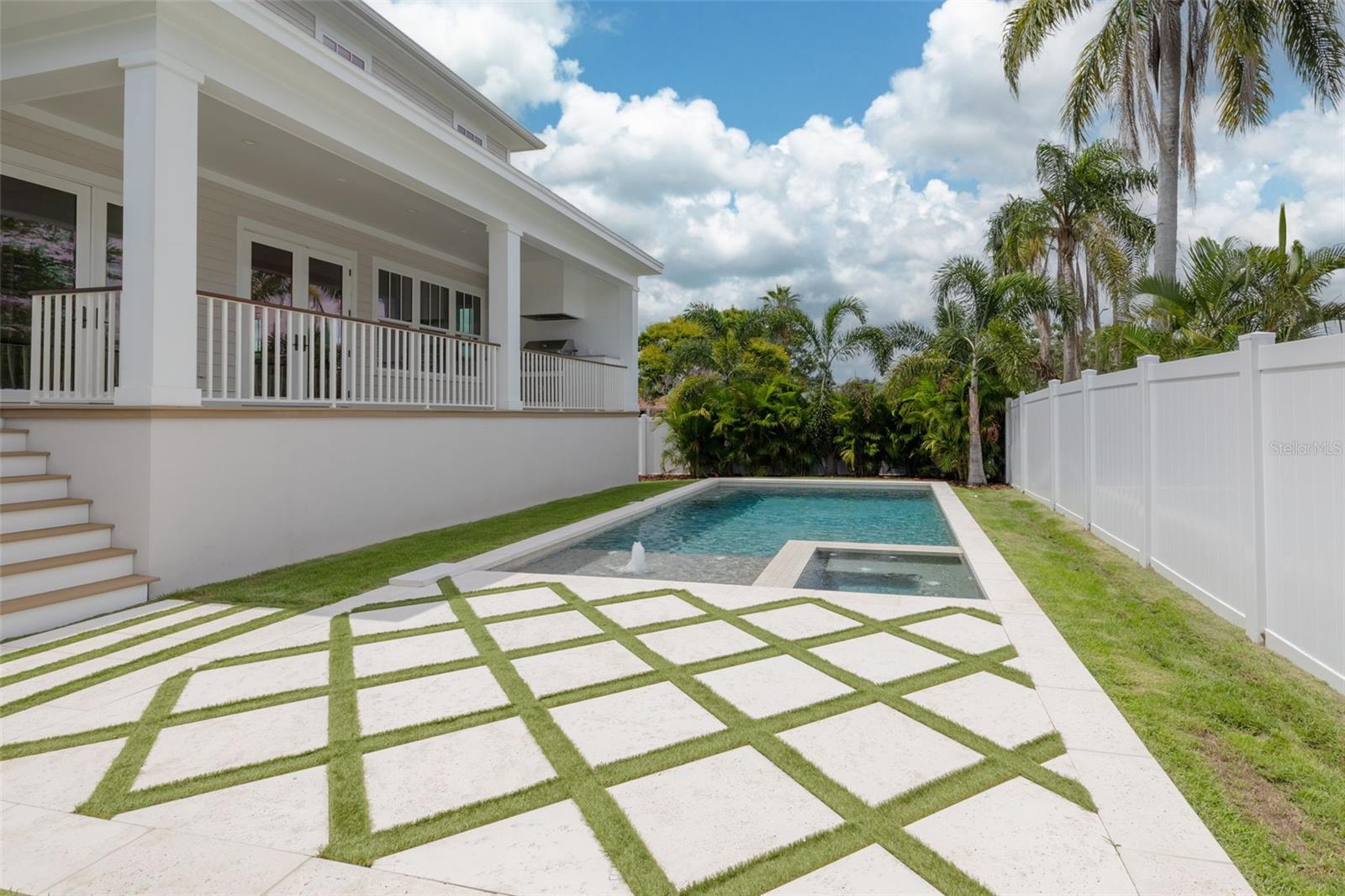 SNELL ISLE BRIGHTBAY - Residential