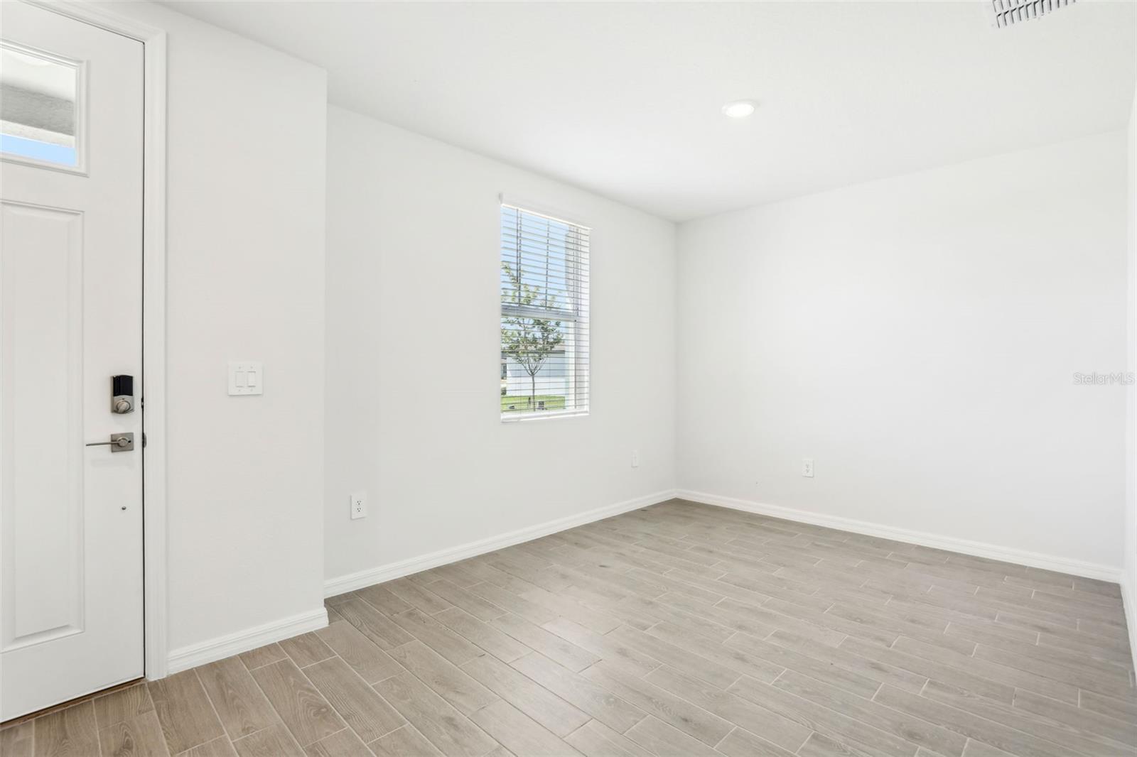 2097 ROSEWOOD DRIVE
