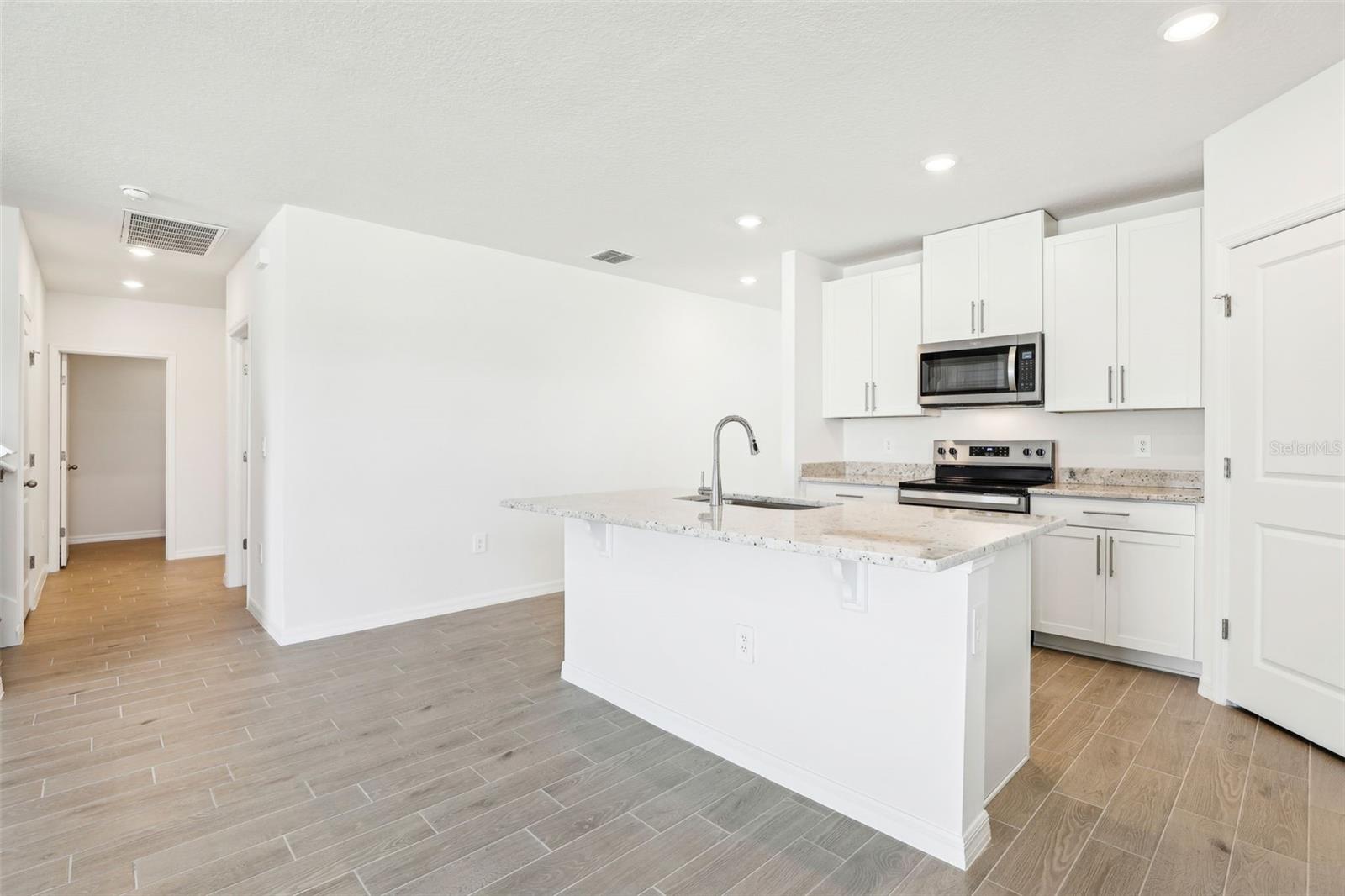 2097 ROSEWOOD DRIVE