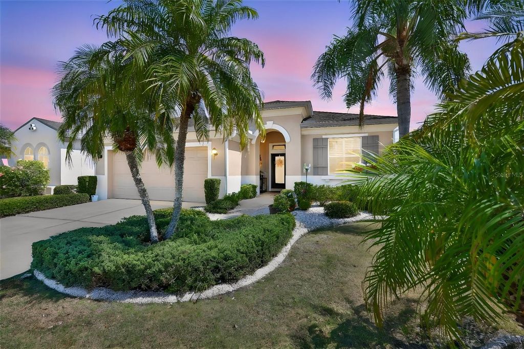 Photo of 828 Regal Manor Way, Sun City Center, FL 33573 (MLS # TB8502333)