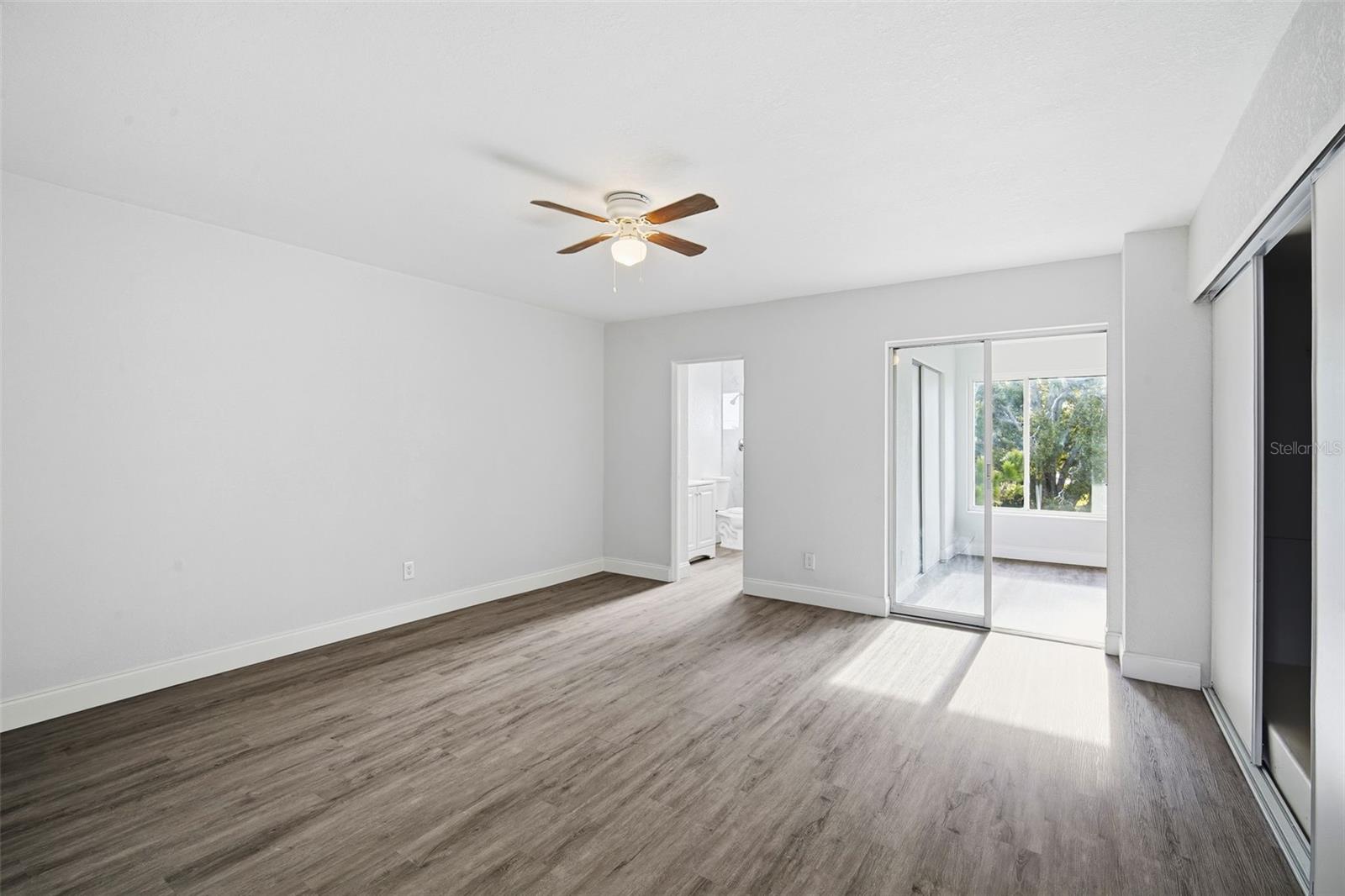 ON TOP OF THE WORLD - Residential