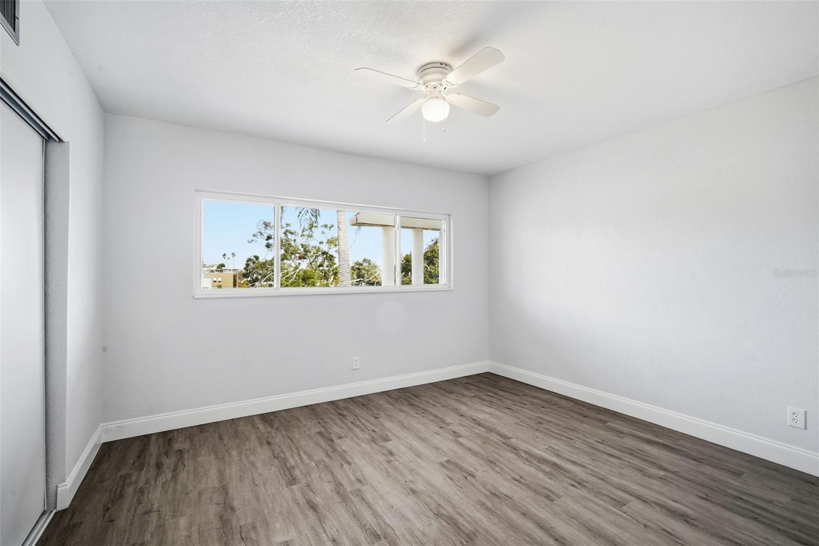 ON TOP OF THE WORLD - Residential