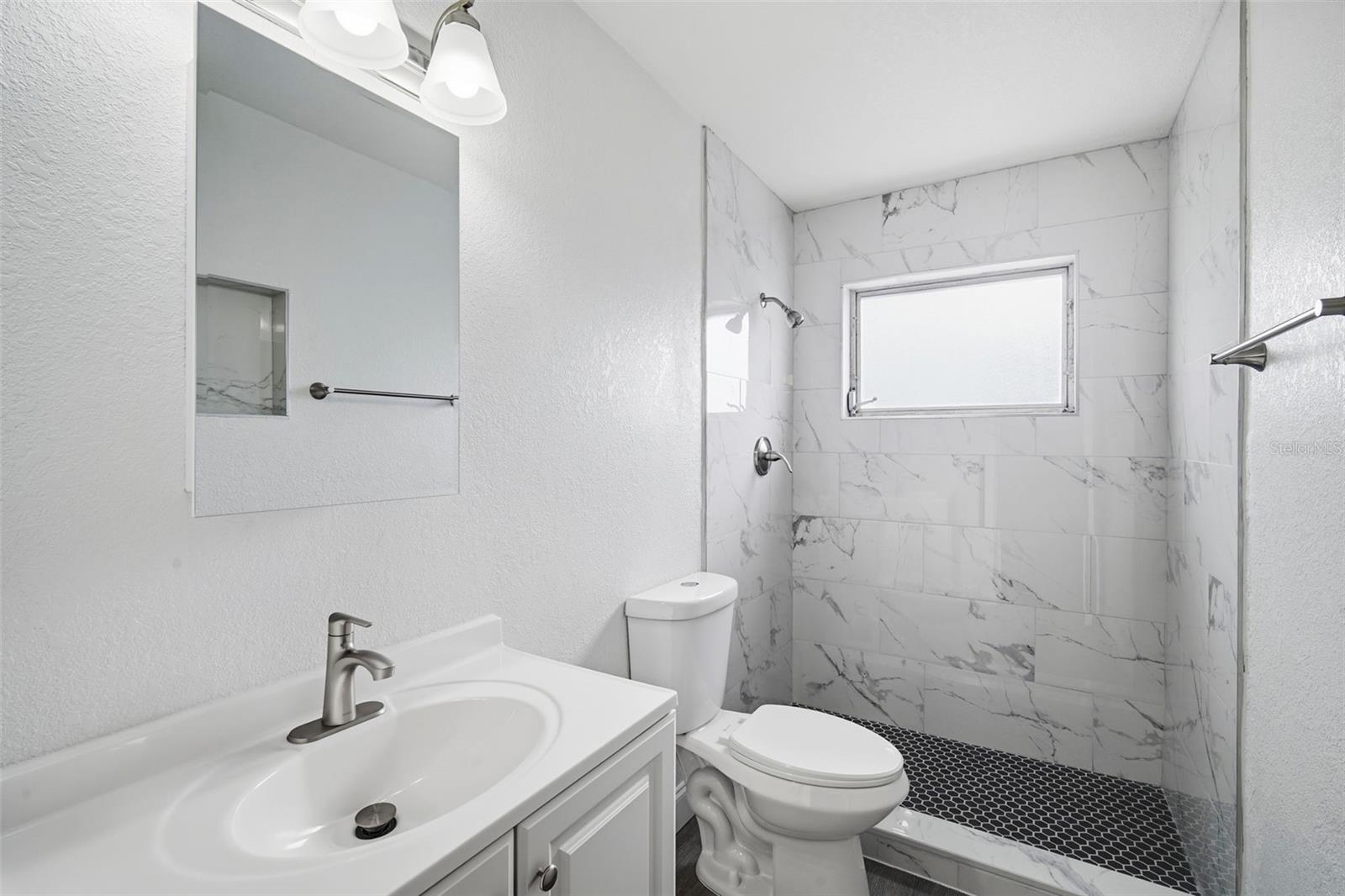 ON TOP OF THE WORLD - Residential