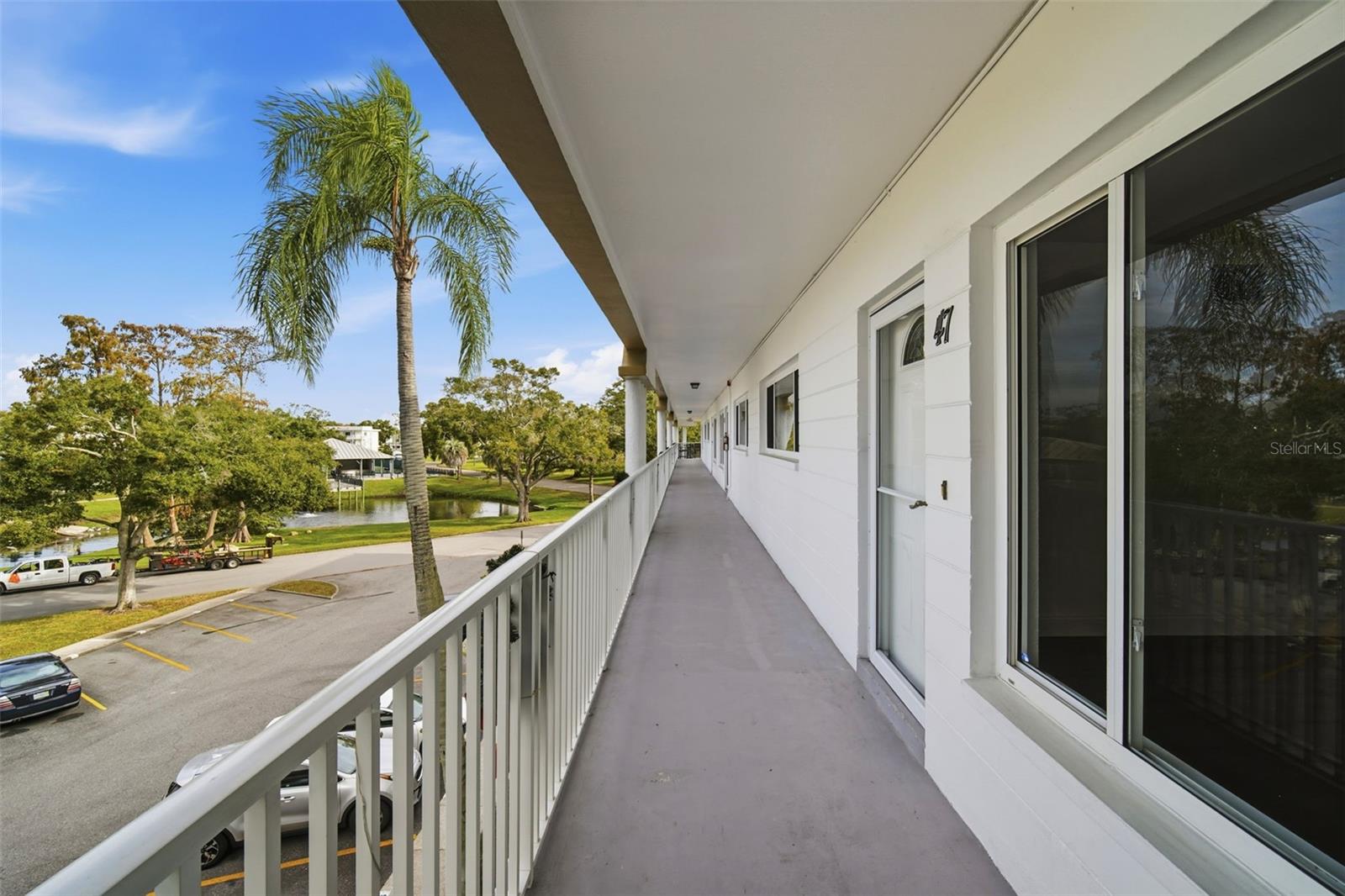 ON TOP OF THE WORLD - Residential