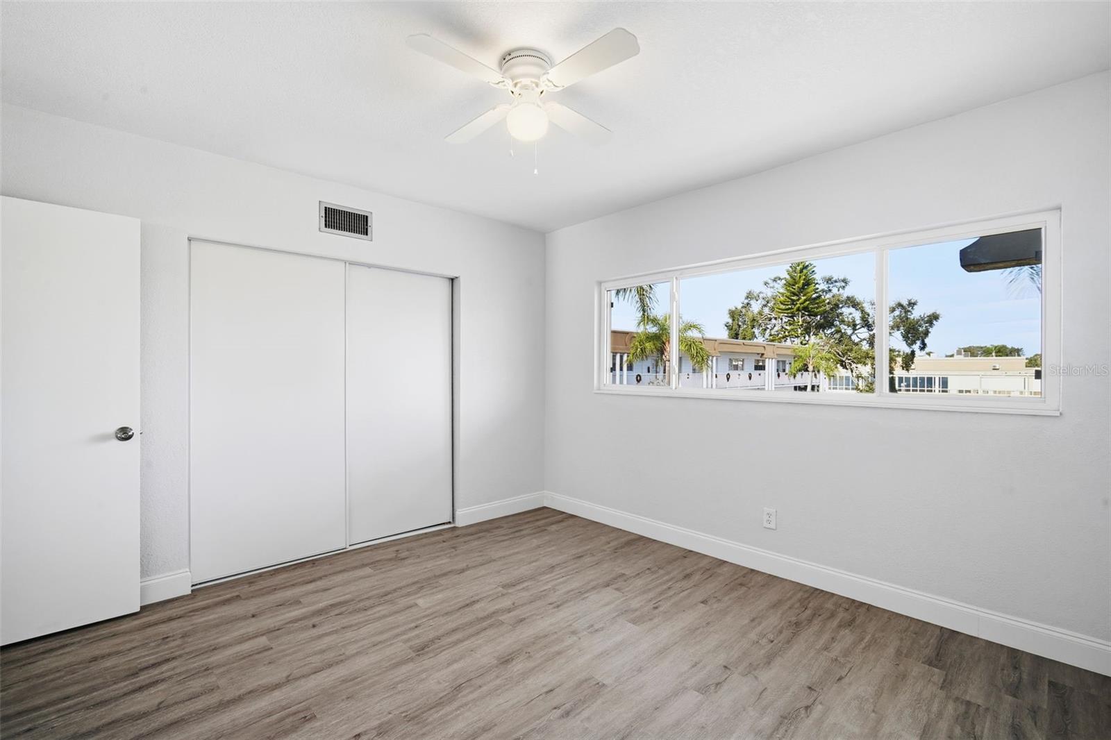 ON TOP OF THE WORLD - Residential