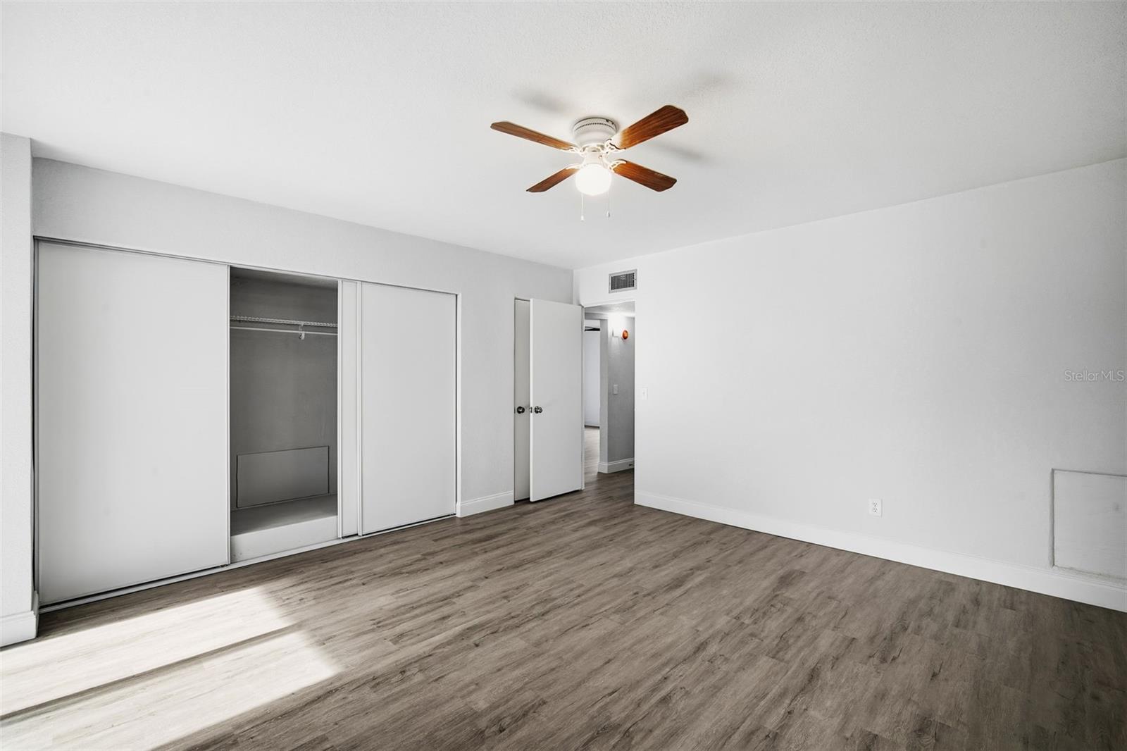 ON TOP OF THE WORLD - Residential