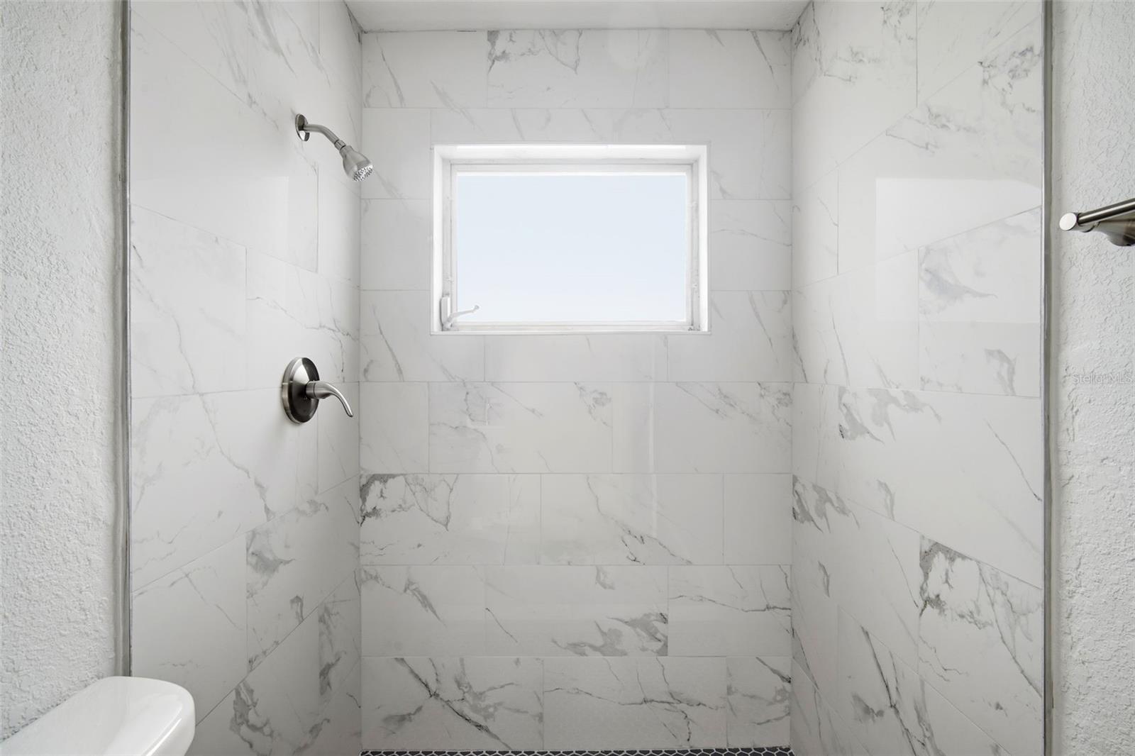 ON TOP OF THE WORLD - Residential