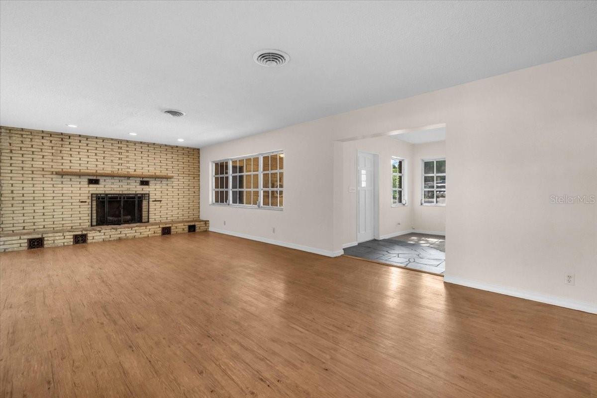 5136 68TH STREET N