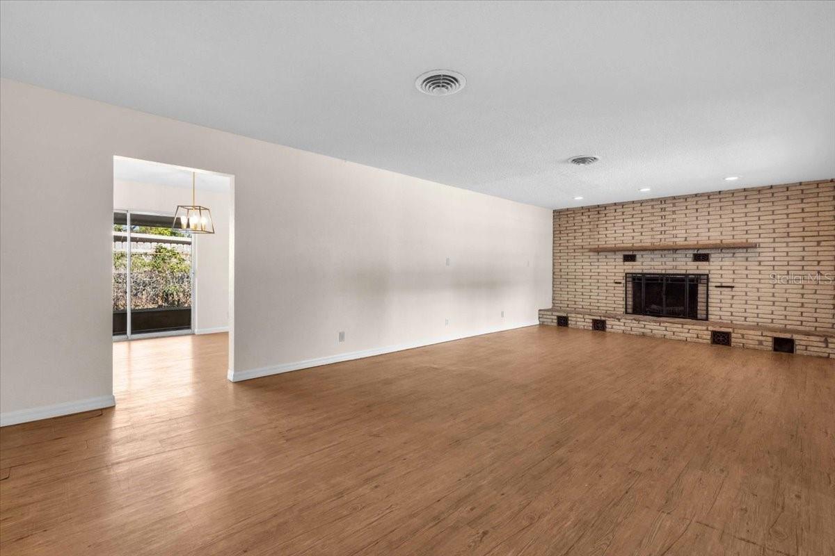 PINE LAKE PARK - Residential Income