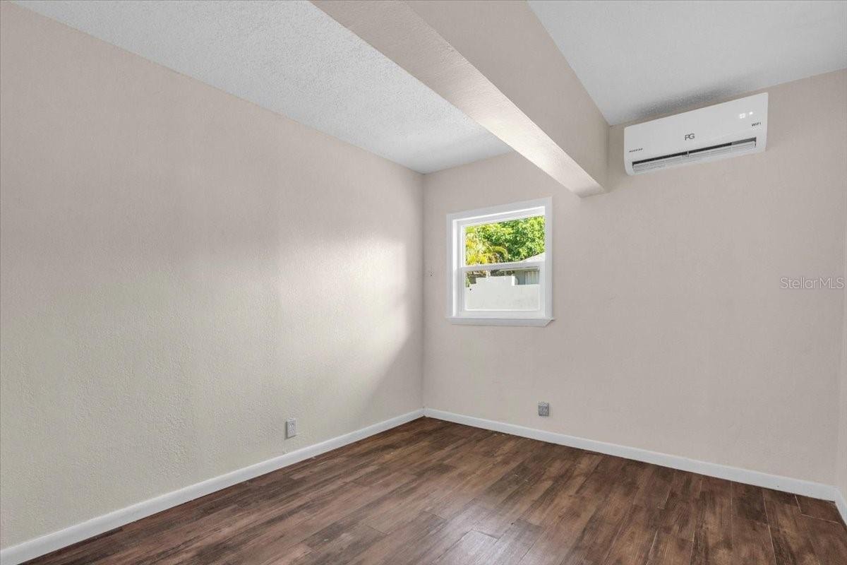PINE LAKE PARK - Residential Income