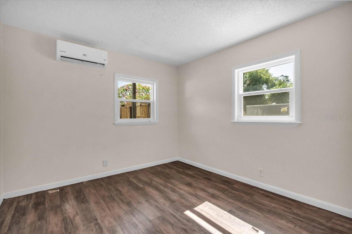 PINE LAKE PARK - Residential Income