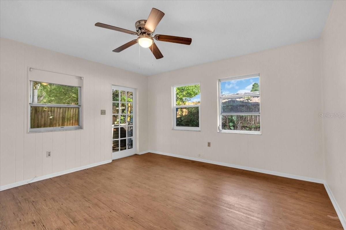 PINE LAKE PARK - Residential Income