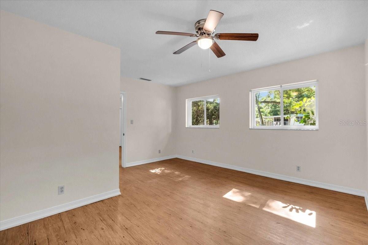 PINE LAKE PARK - Residential Income